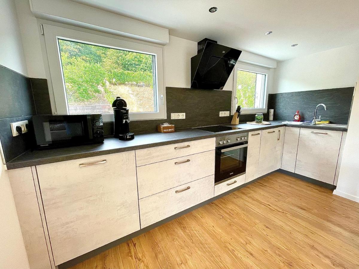 Sky Apartment, Blick Zur Mosel, Grosser Balkon, Kaffeemaschine, Smart Tv Zell an der Mosel Exterior foto