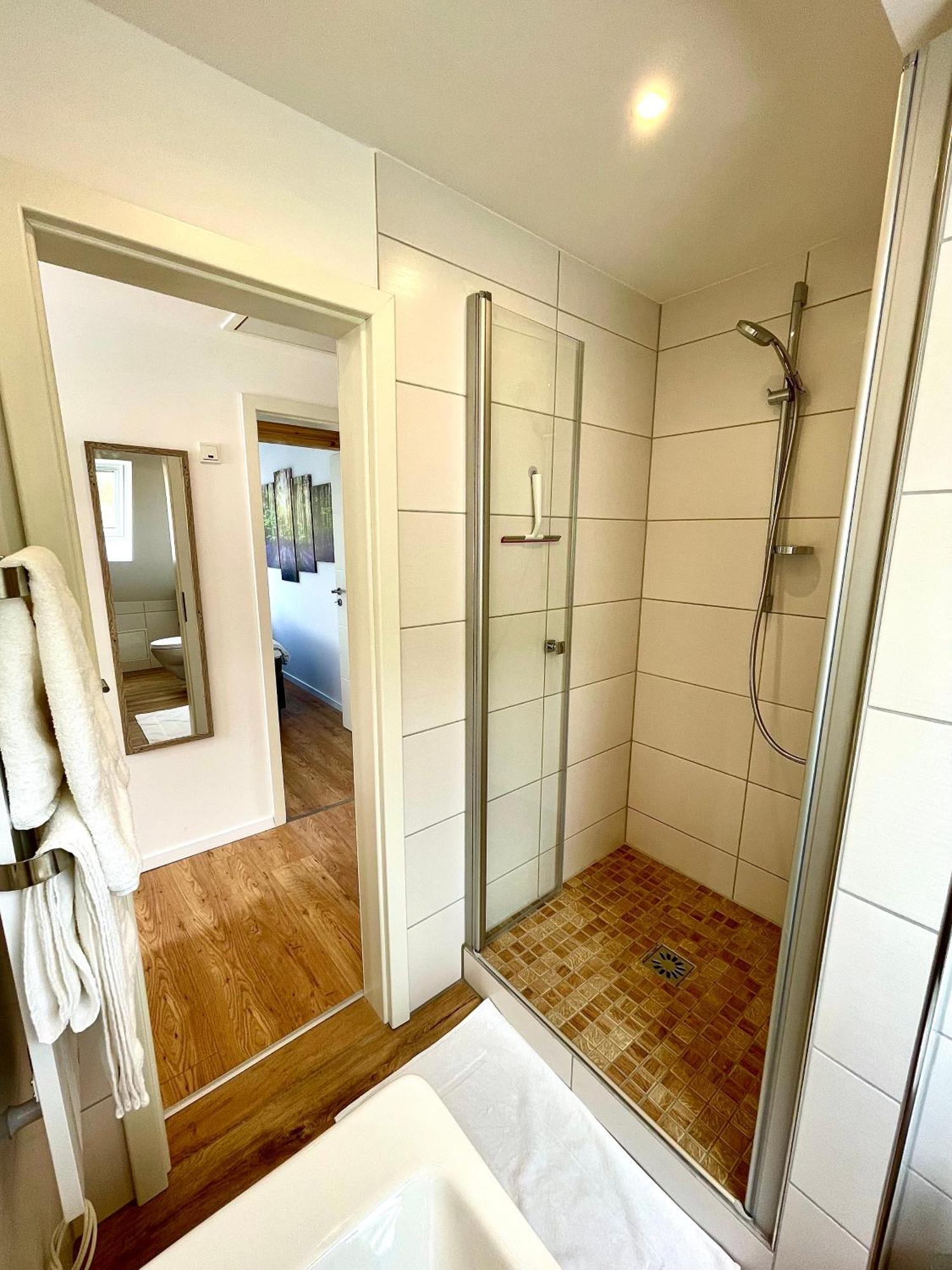 Sky Apartment, Blick Zur Mosel, Grosser Balkon, Kaffeemaschine, Smart Tv Zell an der Mosel Exterior foto