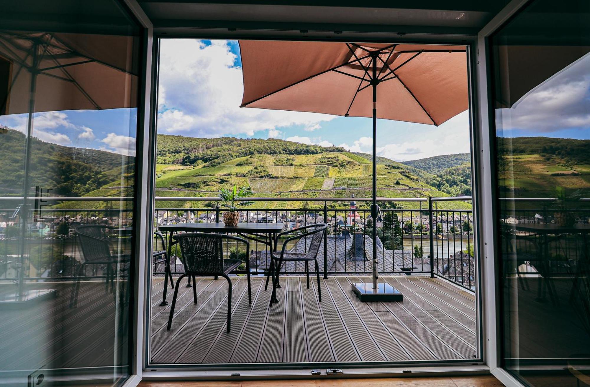 Sky Apartment, Blick Zur Mosel, Grosser Balkon, Kaffeemaschine, Smart Tv Zell an der Mosel Exterior foto